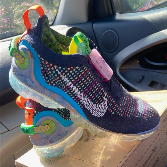 Womenβs Air Vapormax 2020 FX Deep Blue/Multi-Color Size 7.5 - Picture 1 of 7